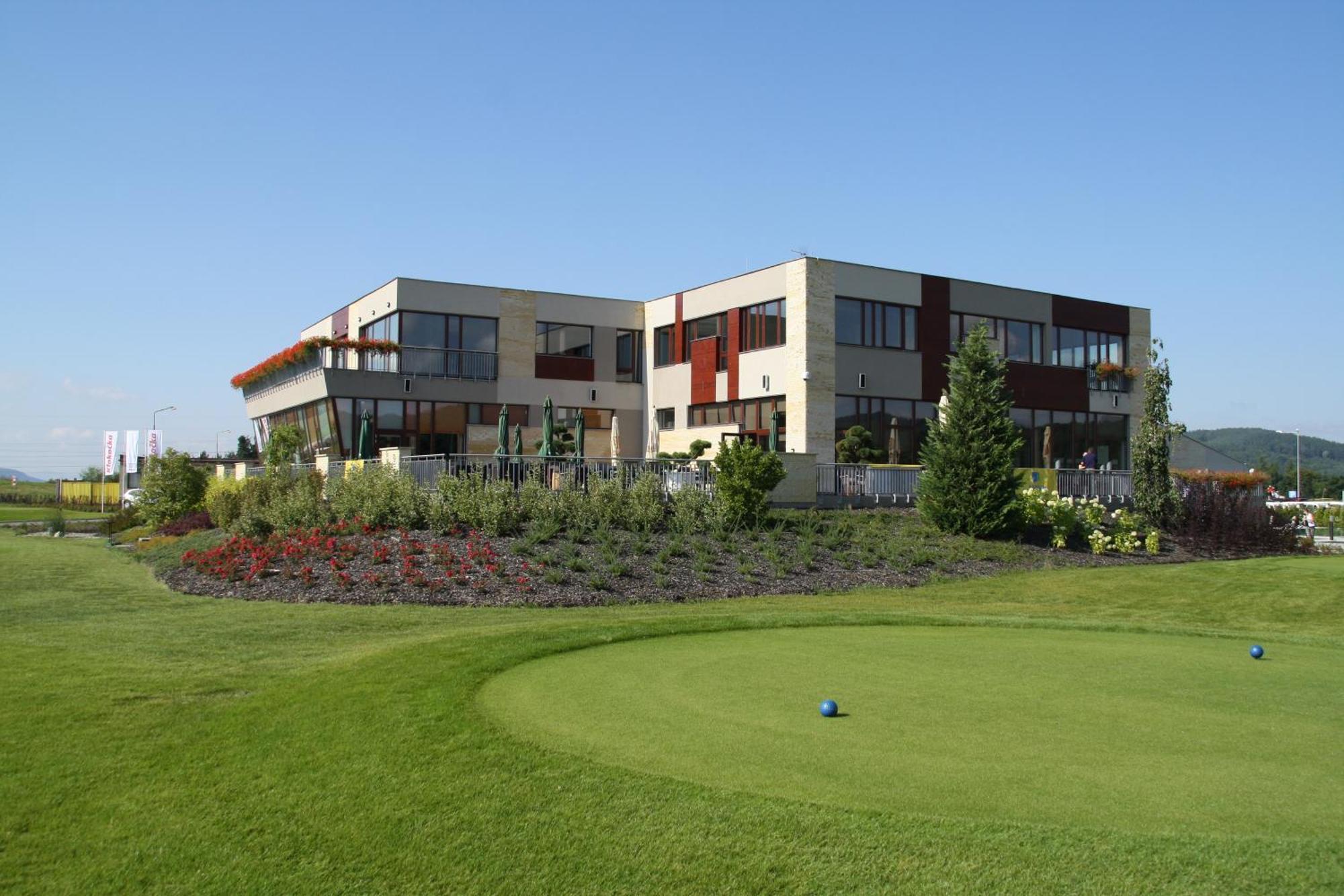 Hotel Beroun Golf Club Exterior photo