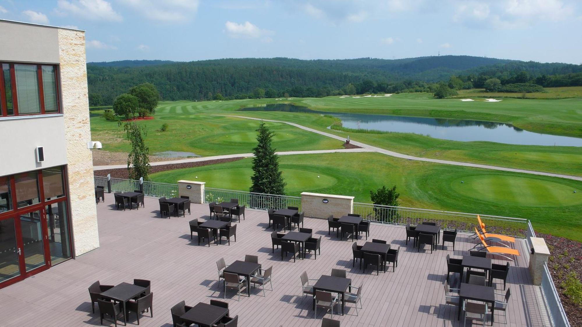 Hotel Beroun Golf Club Exterior photo