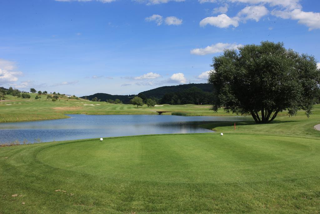 Hotel Beroun Golf Club Exterior photo